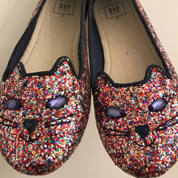 GAP - Picture 4 of 4